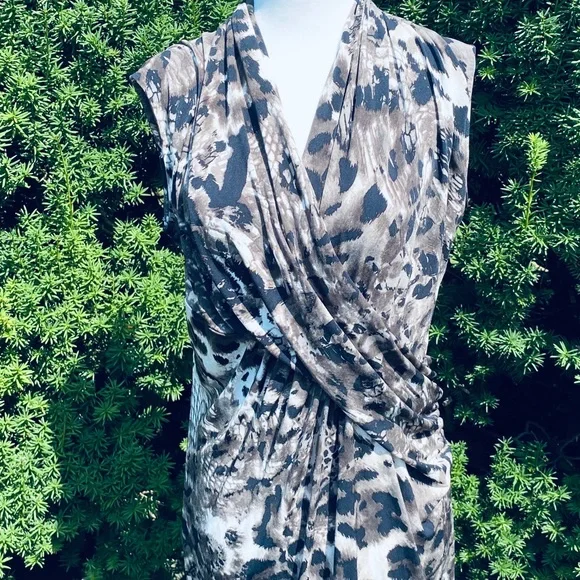 KENNETH COLE**Stretchy Animal Print Dress**Small $165 - Picture 5 of 8